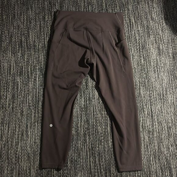Lululemon Wunder Train High-Rise Tight with Pockets 25" - Picture 2 of 8